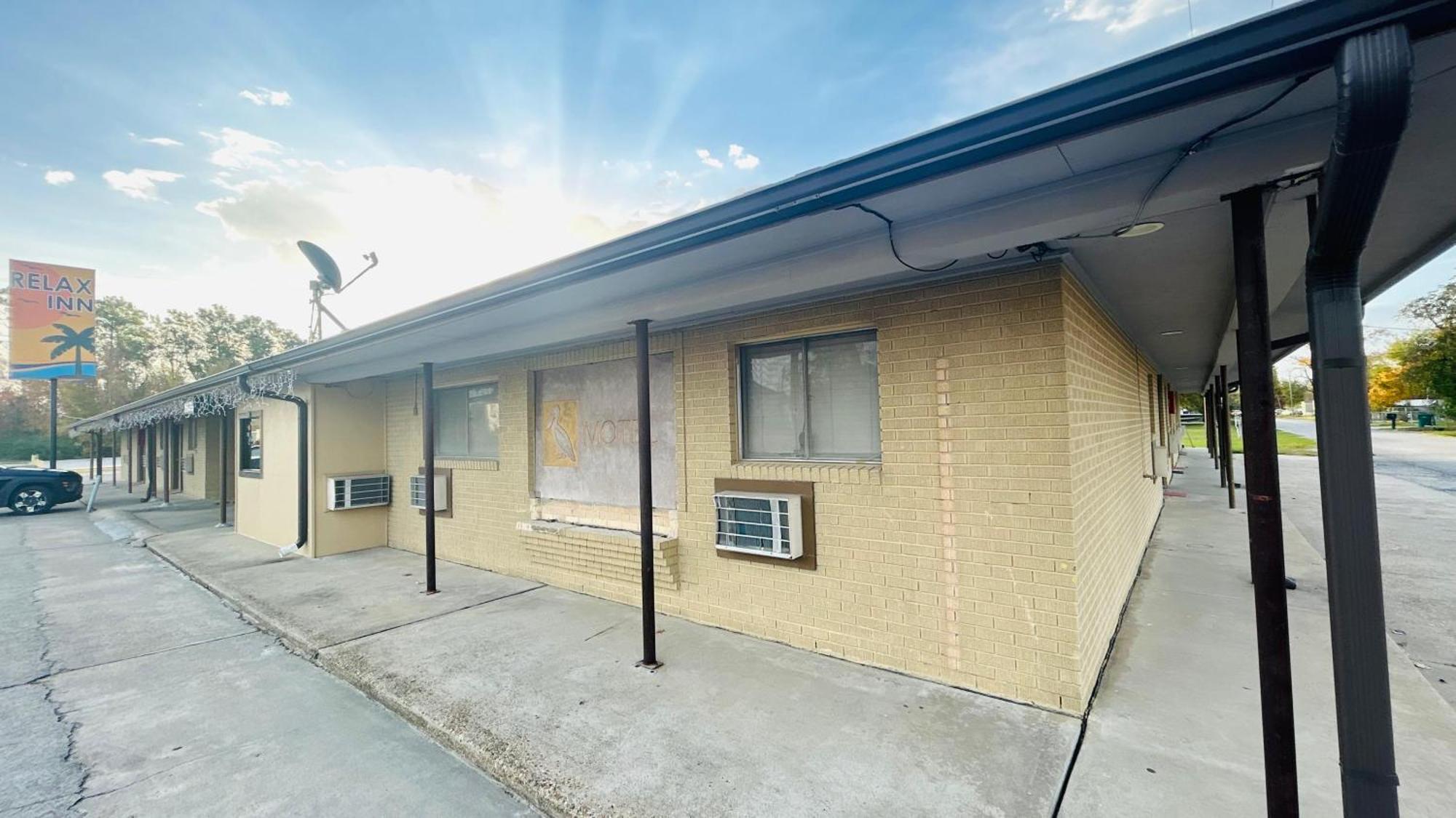 Relax Inn By Oyo Sulphur Hwy 90 Exterior photo